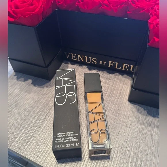 NARS Full Coverage Foundation - Picture 5 of 9